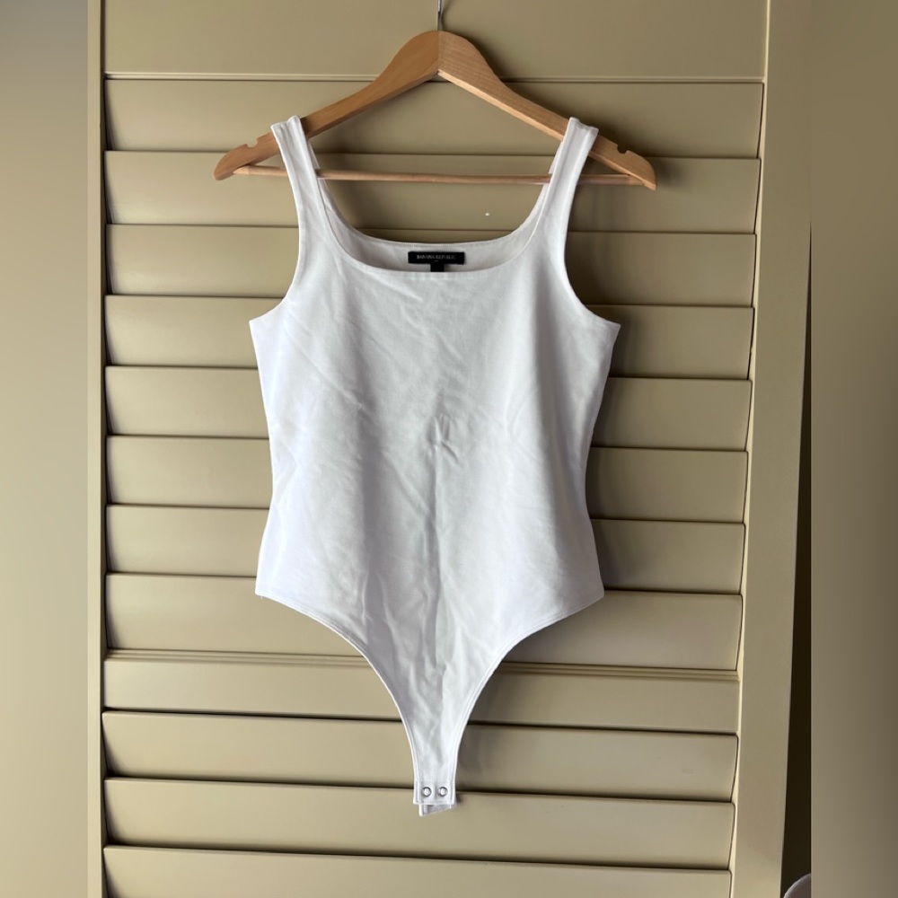 BANANA REPUBLIC WHITE BODYSUIT SIZE SMALL